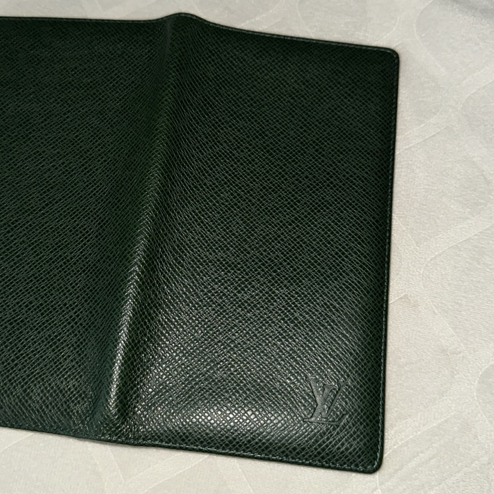Louis Vuitton Checkbook Wallet - Picture 4 of 8
